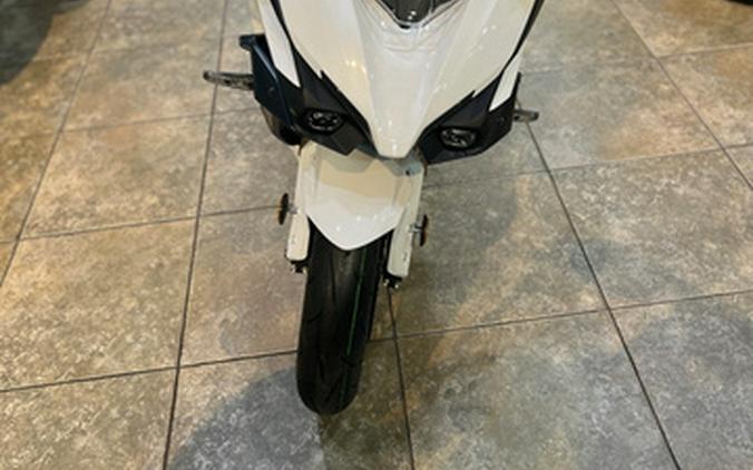 2026 Suzuki GSX-S 1000GT+ CA
