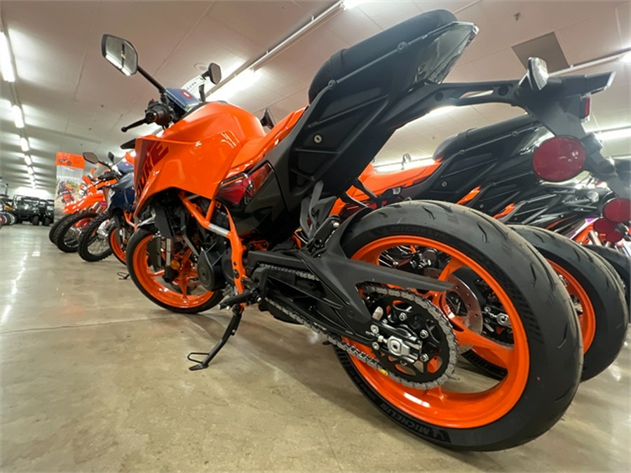 2024 KTM Duke 390