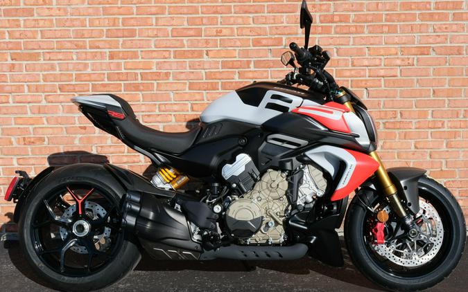 2026 Ducati Diavel V4 RS