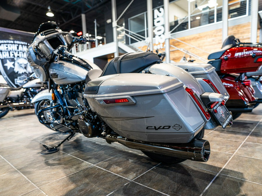 2023 CVO™ Street Glide FLHXSE