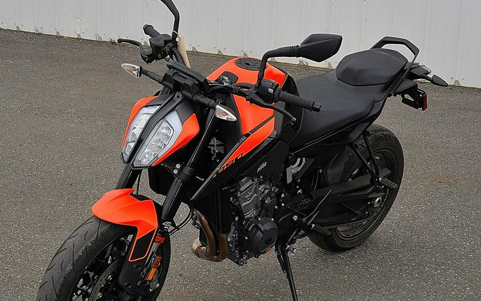 2022 KTM Duke 890