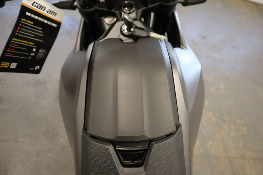 2025 Can-Am® Origin Carbon Black