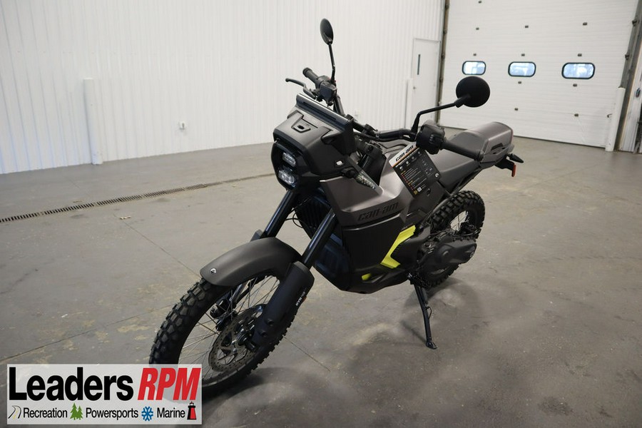 2025 Can-Am® Origin Carbon Black