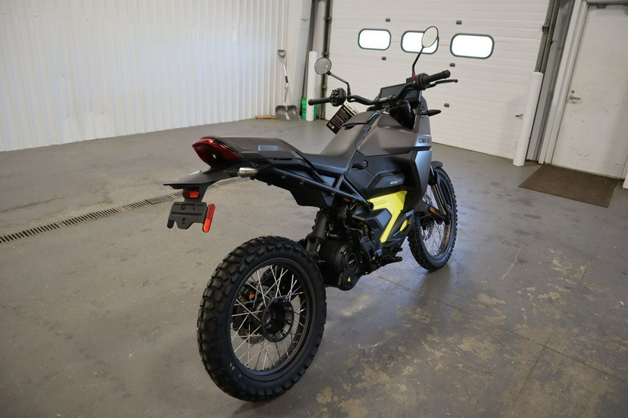 2025 Can-Am® Origin Carbon Black