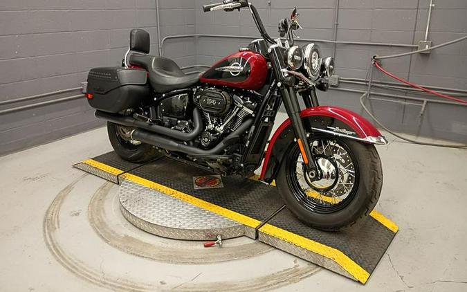 2020 Harley-Davidson® FLHCS - Heritage Classic 114