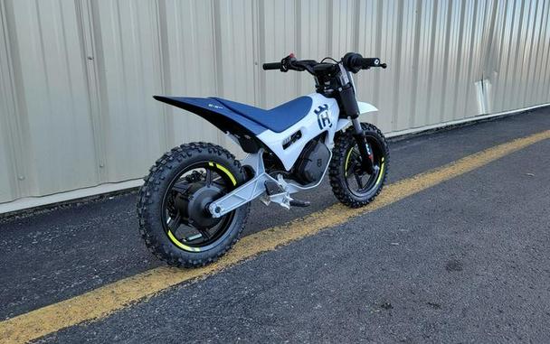 2024 Husqvarna® EE 2