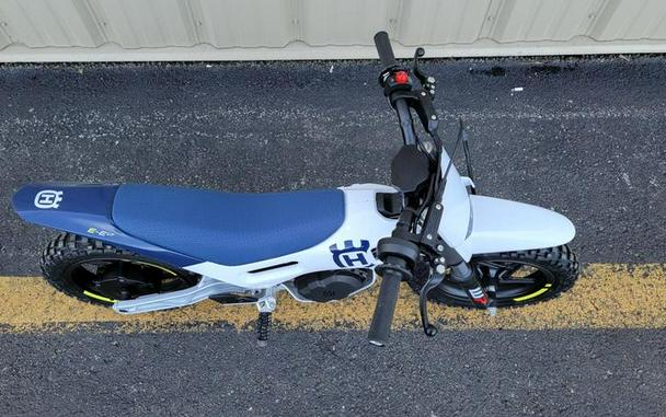 2024 Husqvarna® EE 2