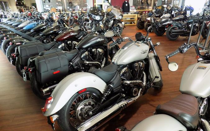 2025 Indian Motorcycle® Scout® Classic Limited +Tech Silver Quartz Smoke