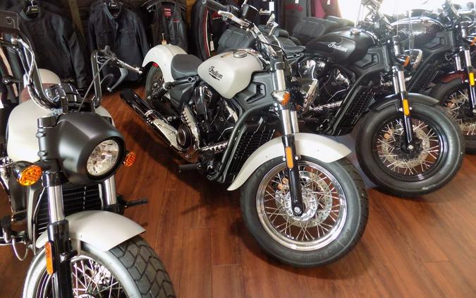 2025 Indian Motorcycle® Scout® Classic Limited +Tech Silver Quartz Smoke