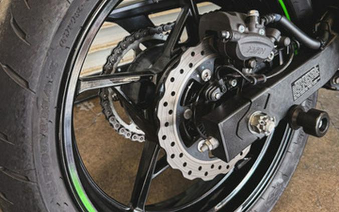2023 Kawasaki Ninja 400 KRT Edition ABS