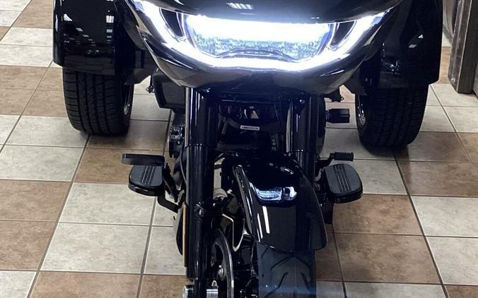 2026 Harley-Davidson® Road Glide 3 Vivid Black