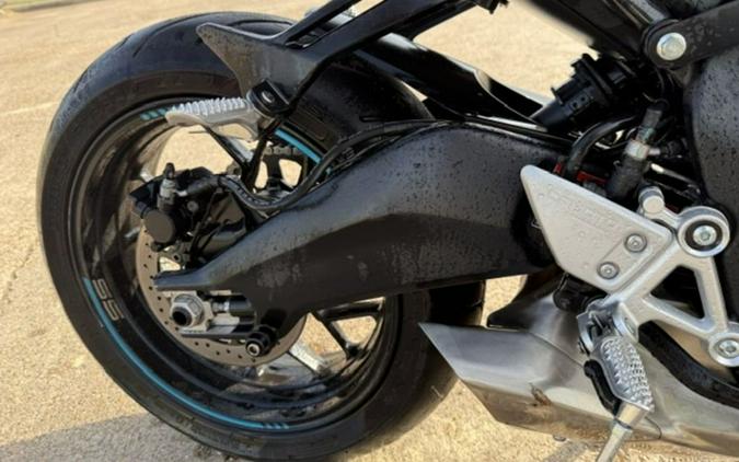 2025 CFMOTO 675SS