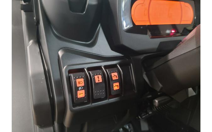 2027 Can-Am Defender XU 6X6 Limited CAB
