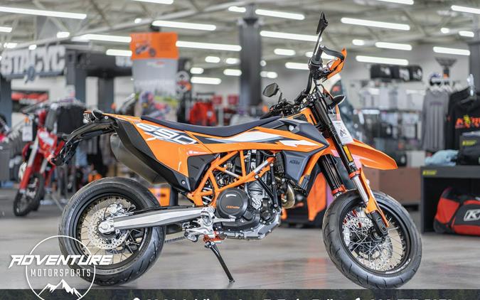 2023 KTM 690 SMC R