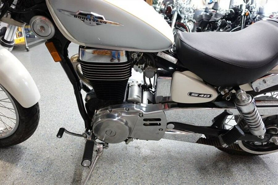 2009 Suzuki Boulevard S40