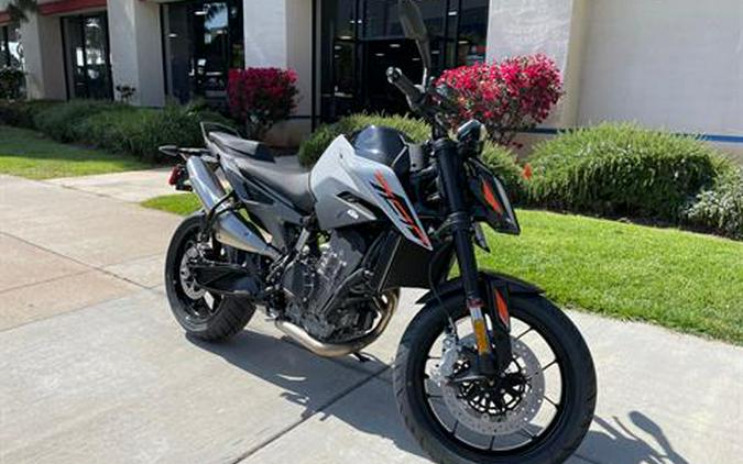 2024 KTM 790 Duke