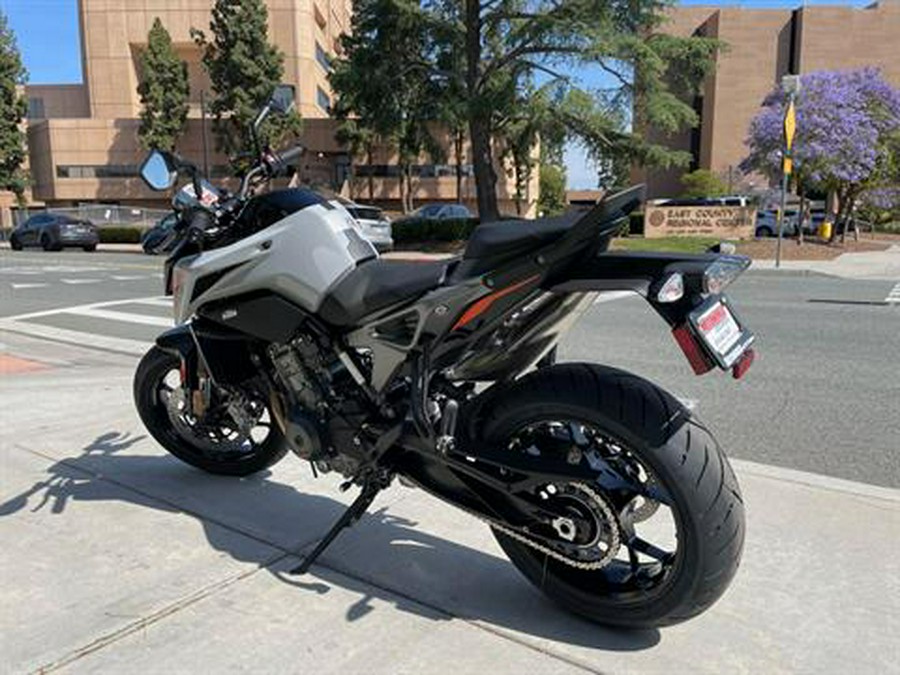 2024 KTM 790 Duke