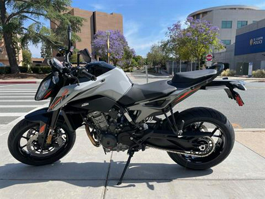 2024 KTM 790 Duke