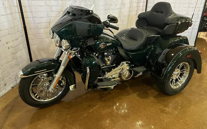 2024 Harley-Davidson Tri Glide Ultra FLHTCUTG Alpine Green / Vivid Black