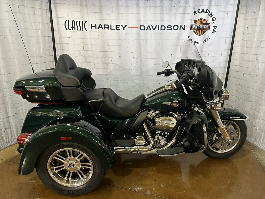 2024 Harley-Davidson Tri Glide Ultra FLHTCUTG Alpine Green / Vivid Black