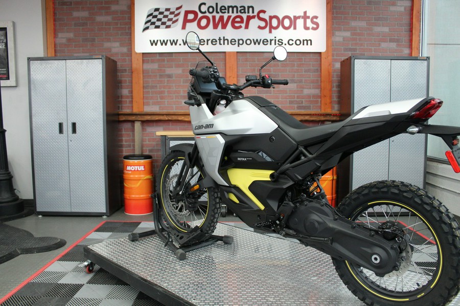 2025 Can-Am Origin® 73