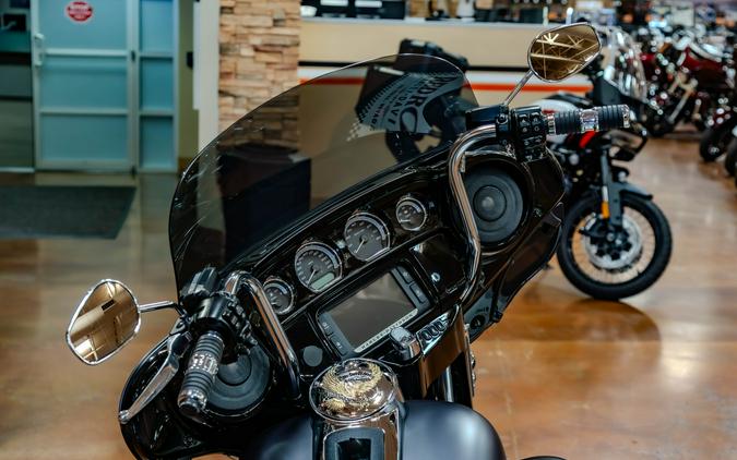 2017 Harley-Davidson Ultra Limited Grand American Touring FLHTK