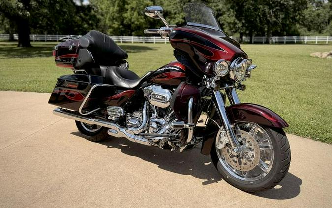 2013 Harley-Davidson CVO Electra Glide Ultra Classic motorcycles
