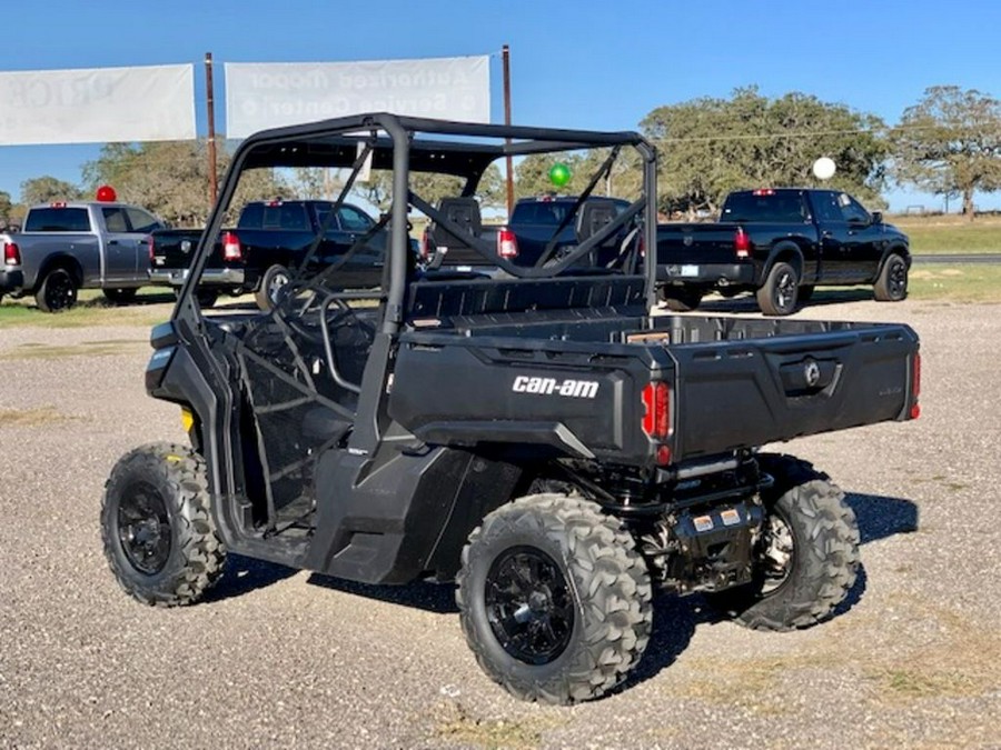 2026 Can-Am Defender DPS HD9