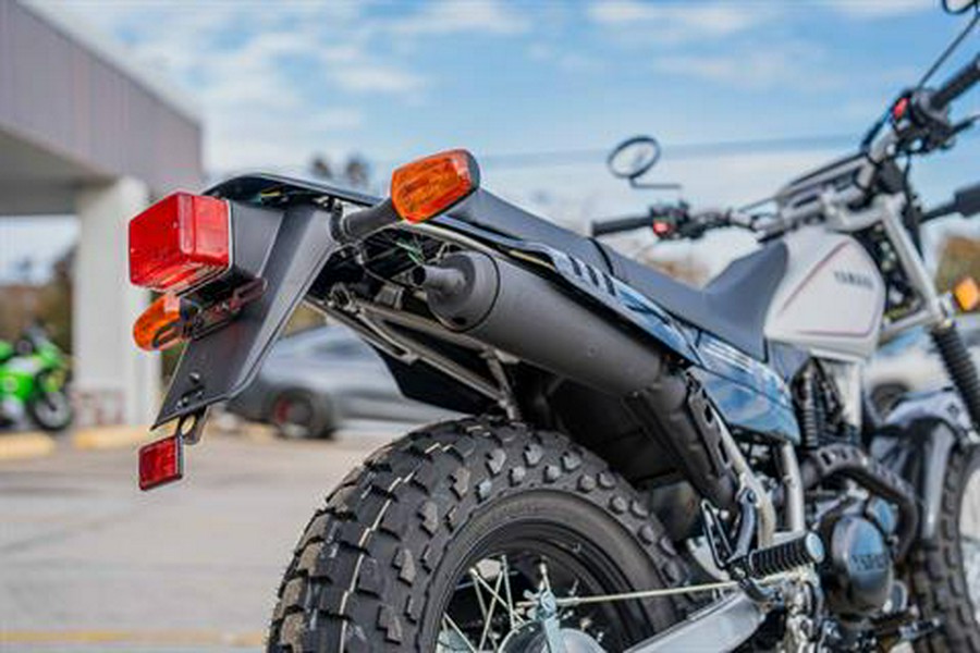 2025 Yamaha TW200