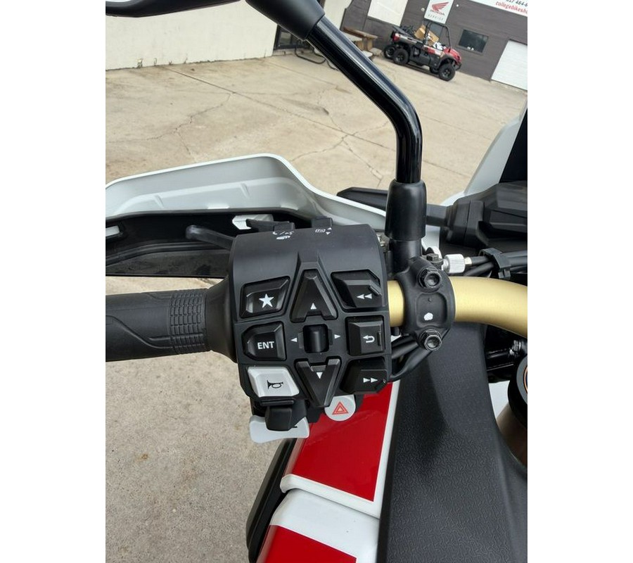 2025 Honda® Africa Twin Adventure Sports ES DCT