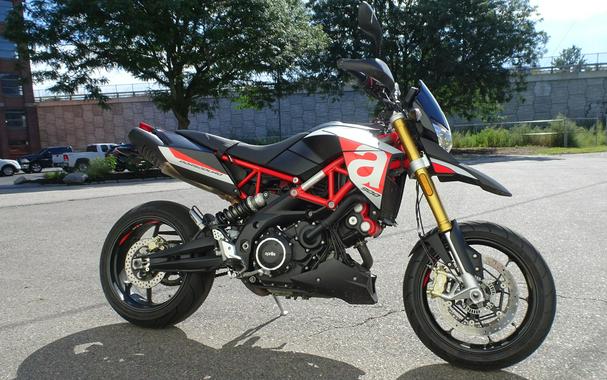 2018 Aprilia Dorsoduro 900