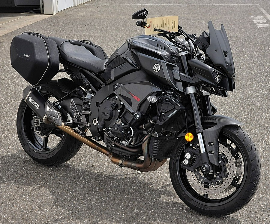 2017 YAMAHA FZ-10