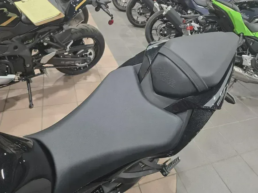 2026 KAWASAKI NINJA ZX-6R