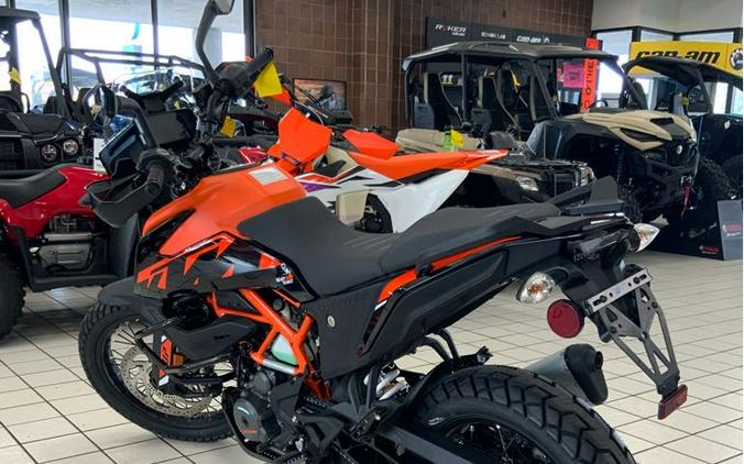 2023 KTM Adventure 390