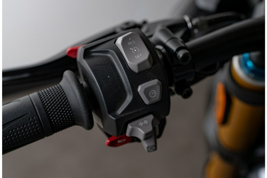 2025 Triumph Speed Triple 1200 RS