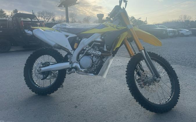 2024 Suzuki RM-Z450 First Look [with RM Army Kit]