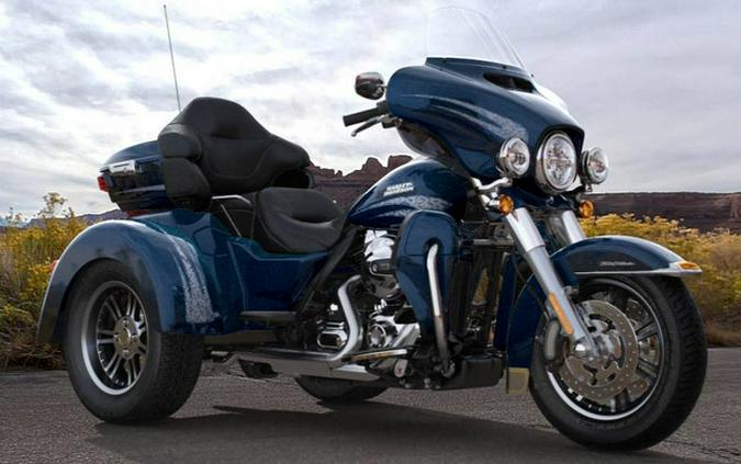 2016 Harley-Davidson Trike FLHTCUTG Tri Glide Ultra