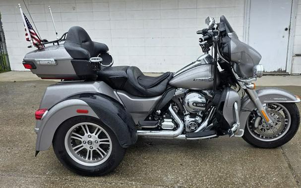 2016 Harley-Davidson Trike FLHTCUTG Tri Glide Ultra