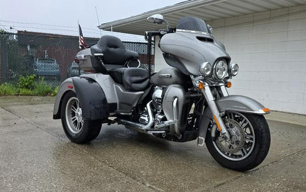 2016 Harley-Davidson Trike FLHTCUTG Tri Glide Ultra