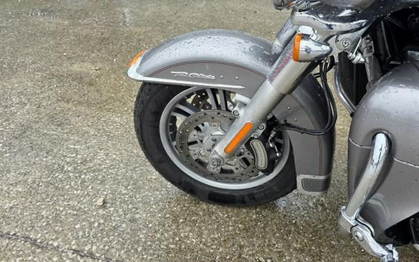 2016 Harley-Davidson Trike FLHTCUTG Tri Glide Ultra