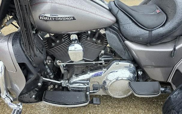 2016 Harley-Davidson Trike FLHTCUTG Tri Glide Ultra