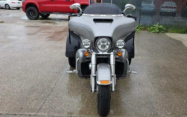 2016 Harley-Davidson Trike FLHTCUTG Tri Glide Ultra