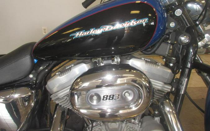 2004 Harley-Davidson® XL883C - Sportster® Custom 883