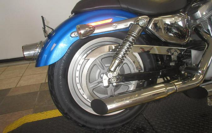 2004 Harley-Davidson® XL883C - Sportster® Custom 883