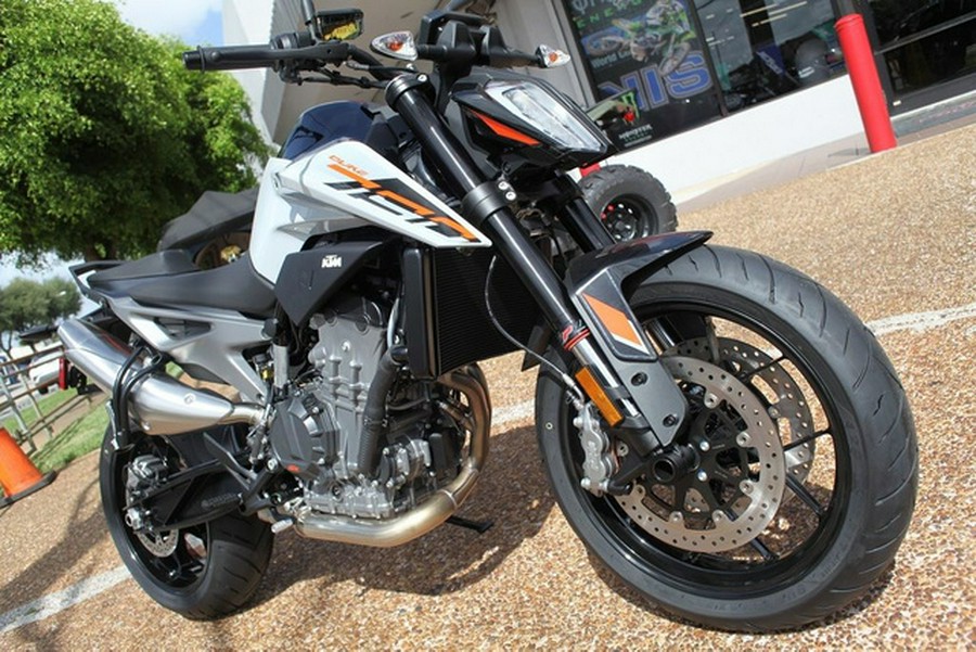 2024 KTM 790 Duke