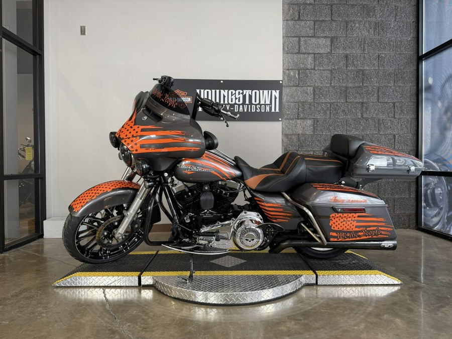 2014 Harley-Davidson® Street Glide® FLHX