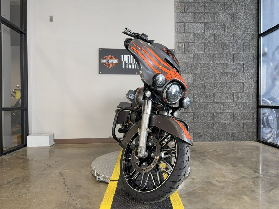 2014 Harley-Davidson® Street Glide® FLHX