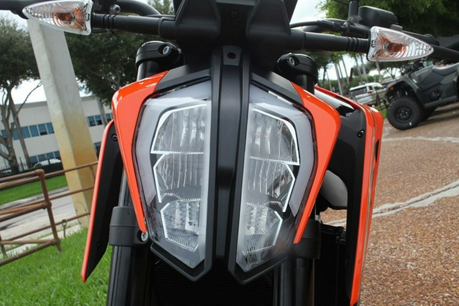 2024 KTM 790 Duke