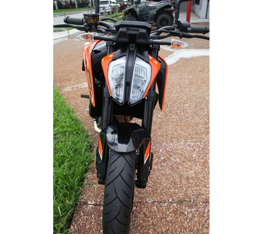 2024 KTM 790 Duke