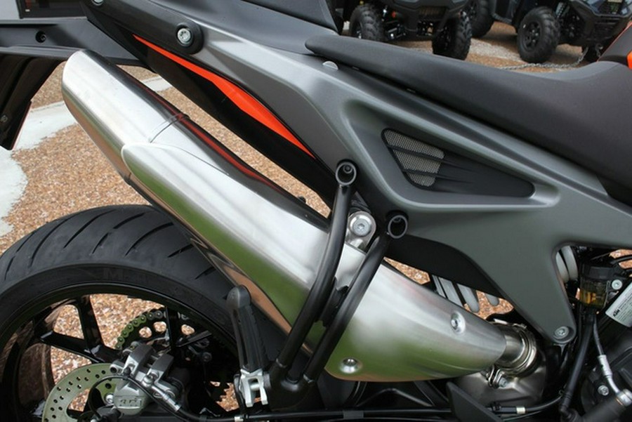 2024 KTM 790 Duke